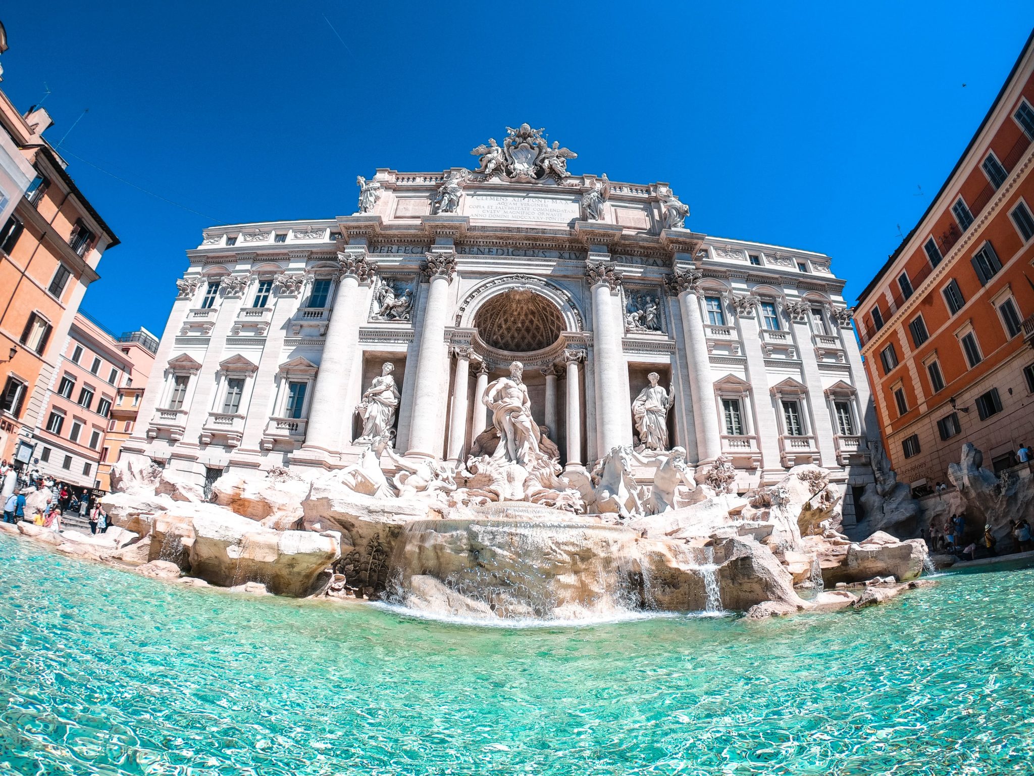 fontaine-de-trevi-rome-2048x1536-1